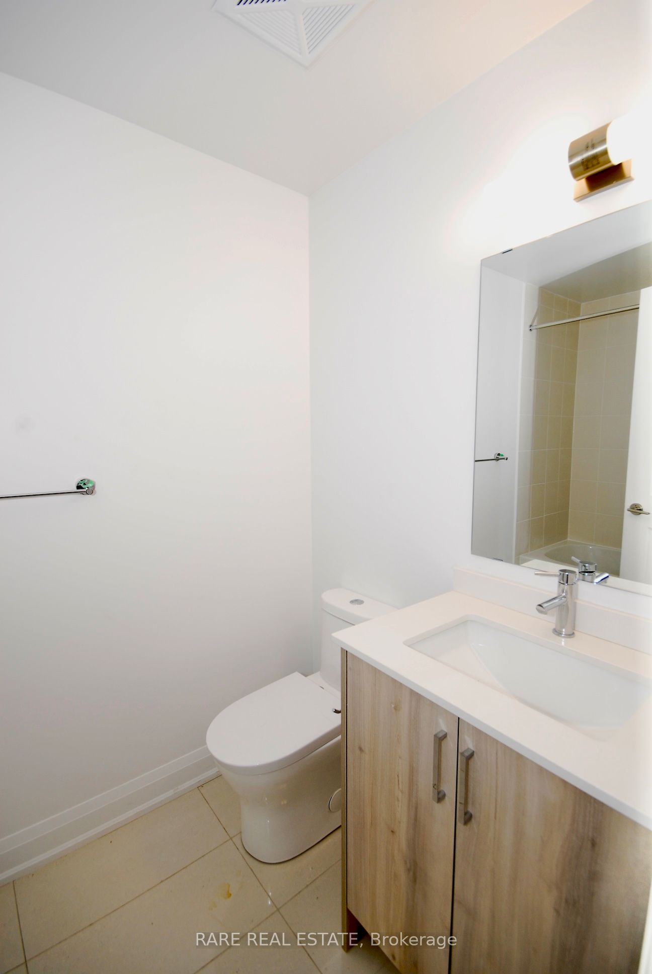 20 Gatineau Drive 711E