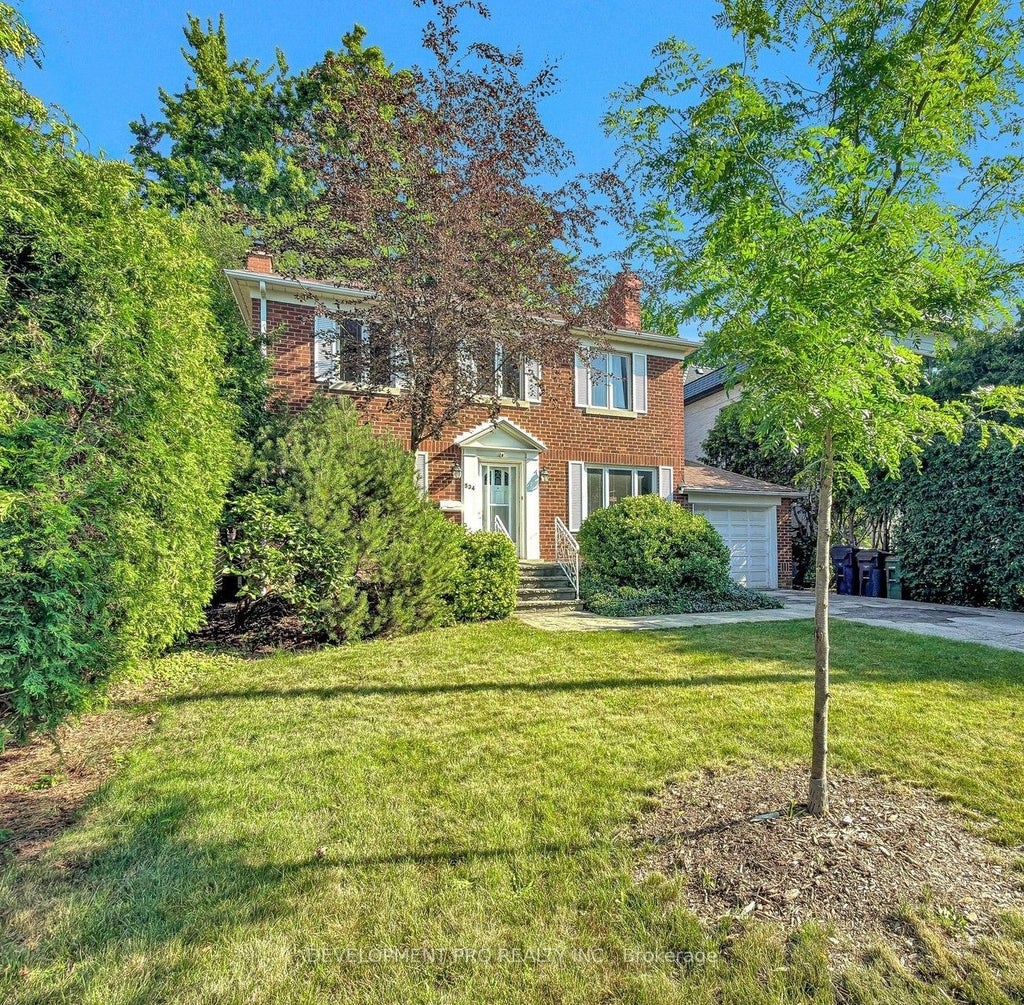 Photo of 534 Deloraine Avenue, Toronto, ON M5M 2C3 (MLS # C13564304)