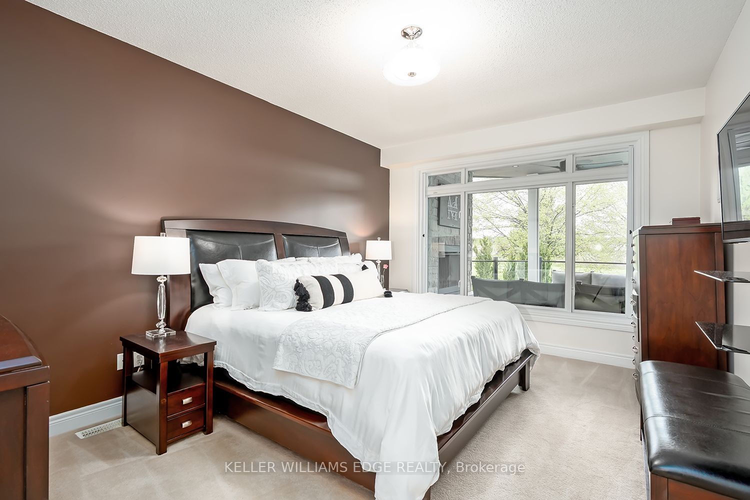 4285 Couples Crescent