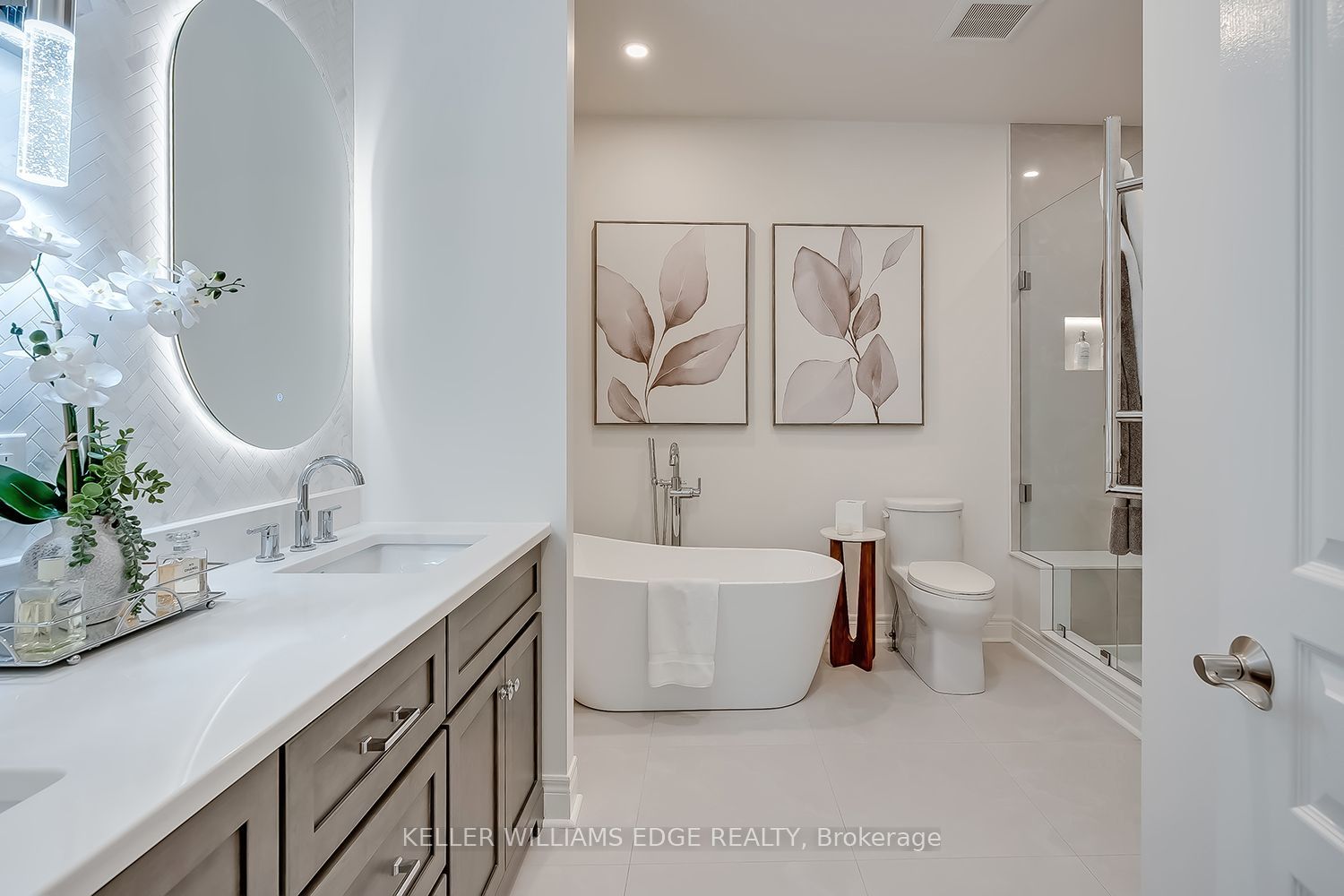 4285 Couples Crescent