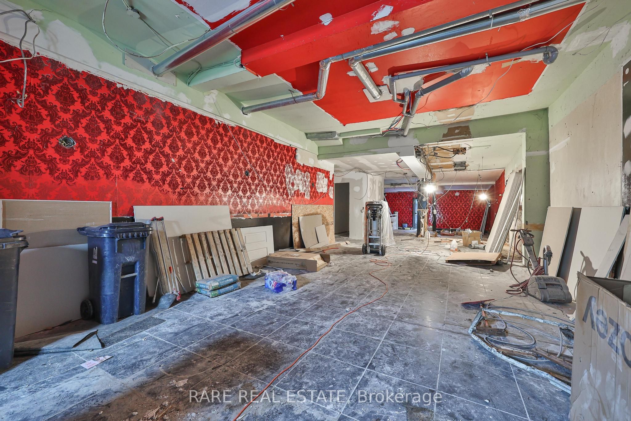 200 Bathurst Street