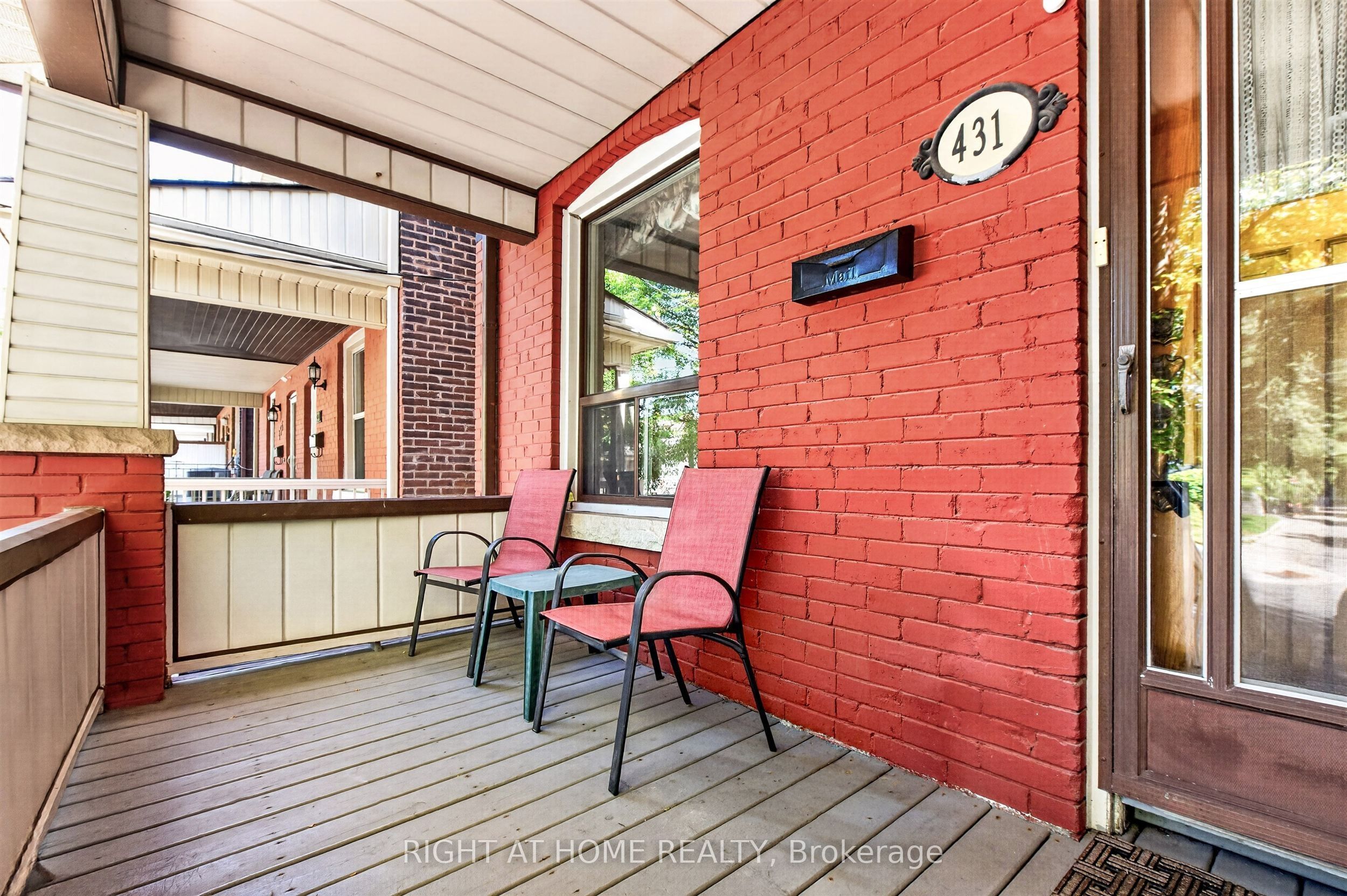 431 Lansdowne Avenue