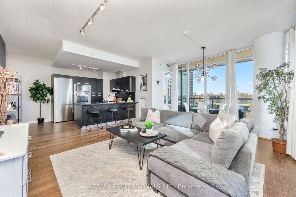 Photo of 88 Park Lawn Road #911, Toronto, ON M8Y 0B5 (MLS # W12483180)