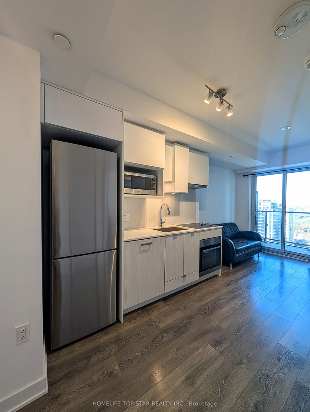 Photo of 195 NW Redpath Avenue NW #2313, Toronto, ON M4P 0E4 (MLS # C13877994)