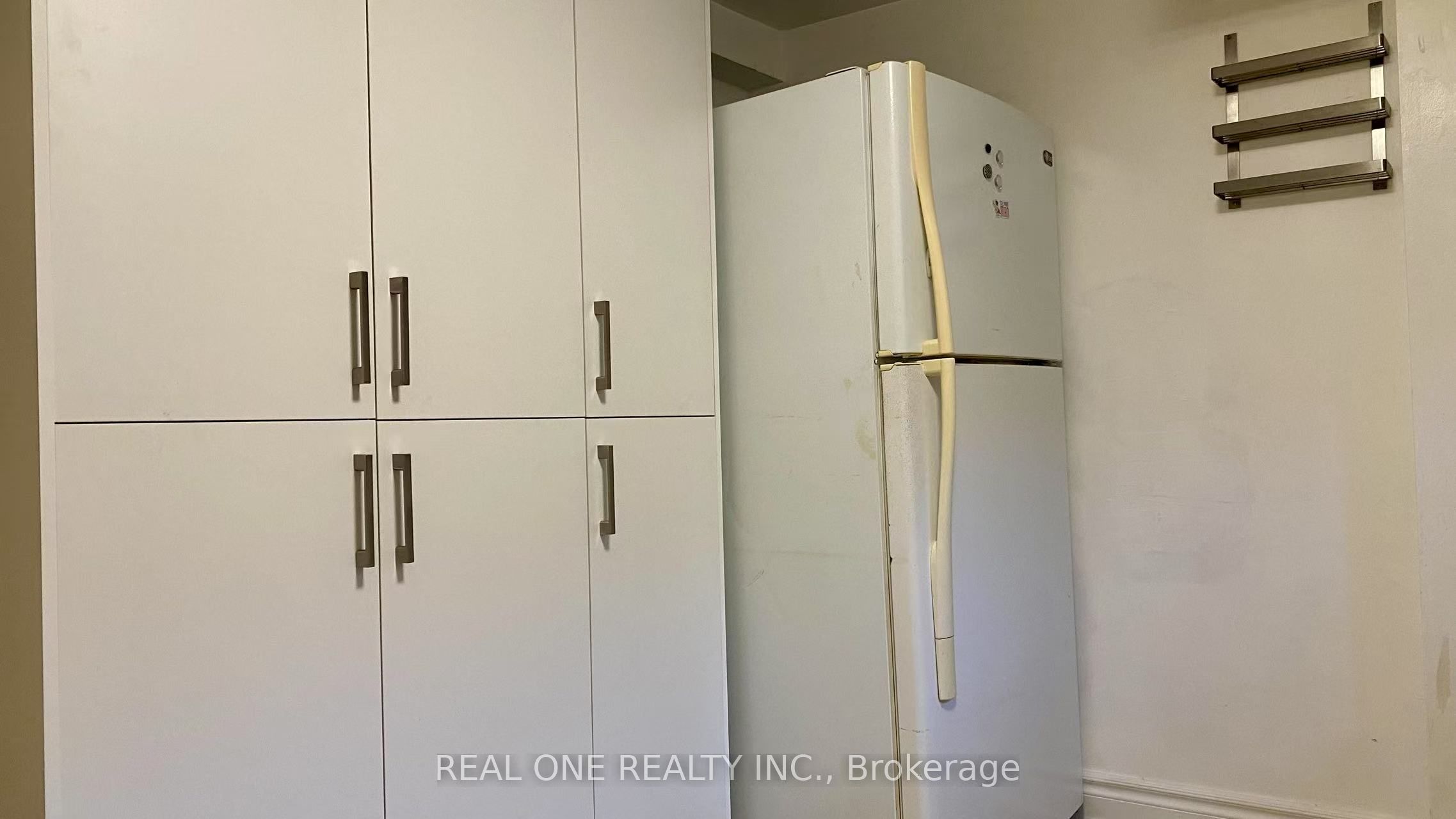 349 Browndale Crescent