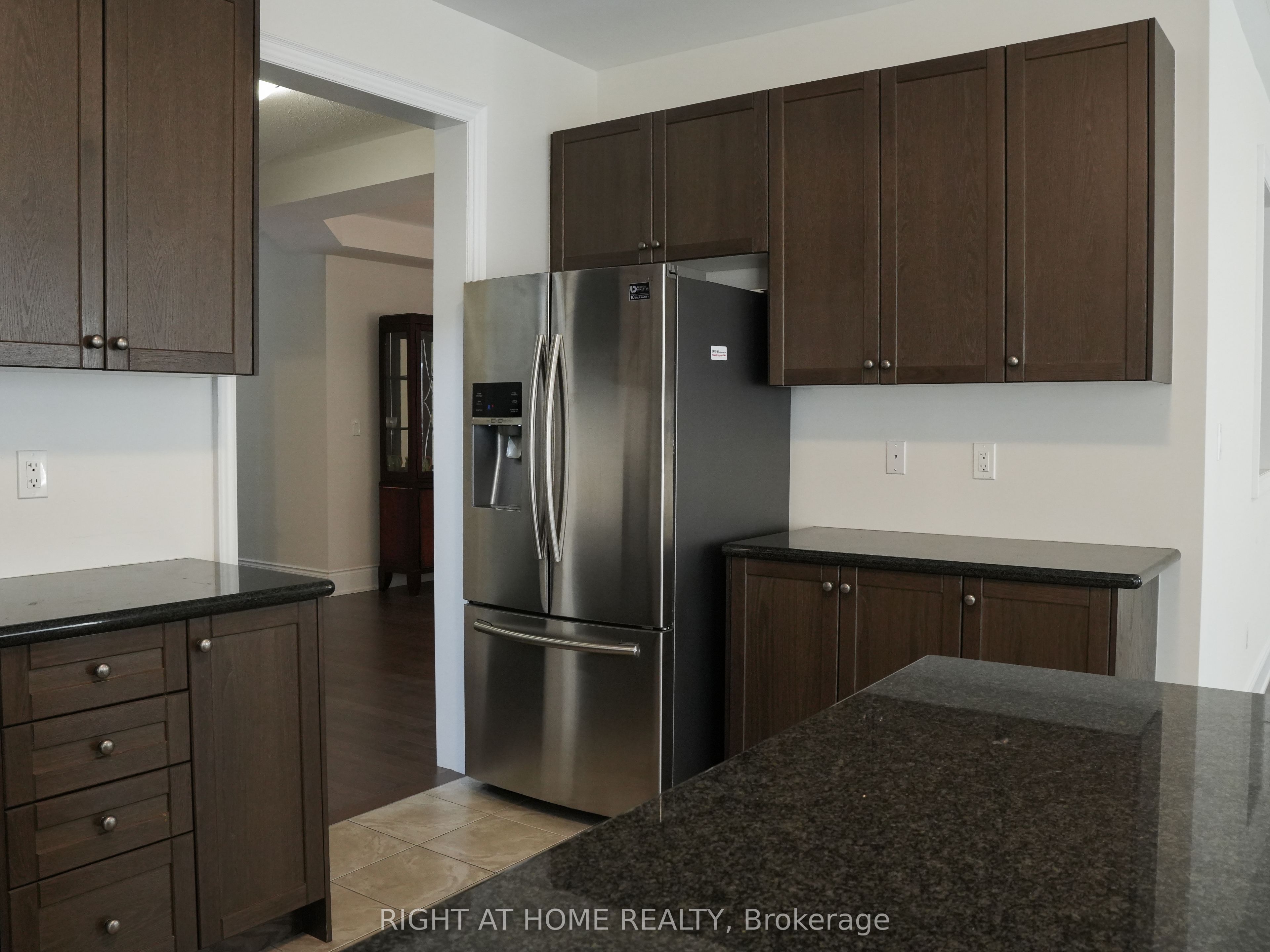 30 Alistair Crescent upper