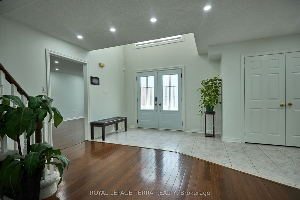 Photo of 59 Russell Hill Drive, Barrie, ON L4N 0C1 (MLS # S12893592)