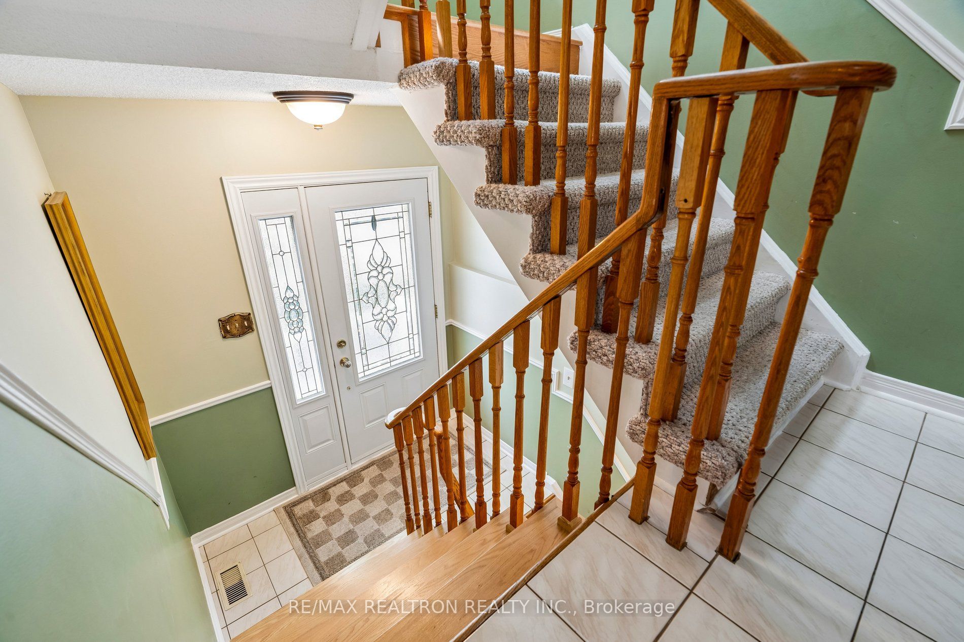 102 Swinton Crescent