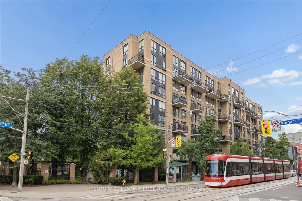 Photo of 800 King Street W #PH811, Toronto, ON M5V 3M7 (MLS # C13802682)