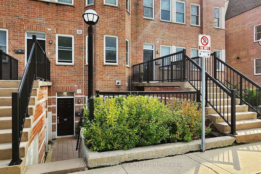 Photo of 760 Lawrence Avenue W #174, Toronto, ON M6A 3E7 (MLS # W12424375)