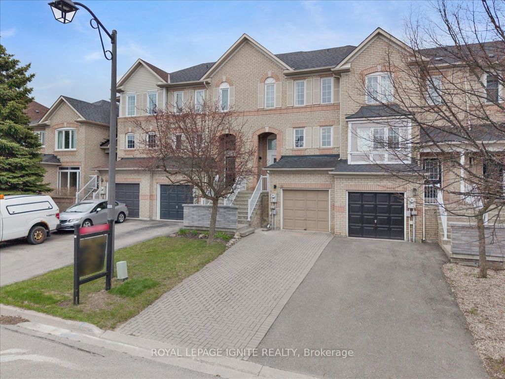 Photo of 61 Baywell Crescent, Aurora, ON L4G 7N4 (MLS # N13081908)
