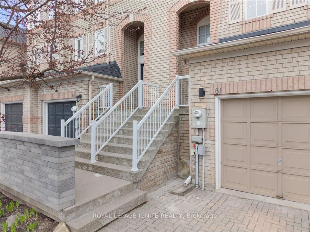 Photo of 61 Baywell Crescent, Aurora, ON L4G 7N4 (MLS # N13081908)