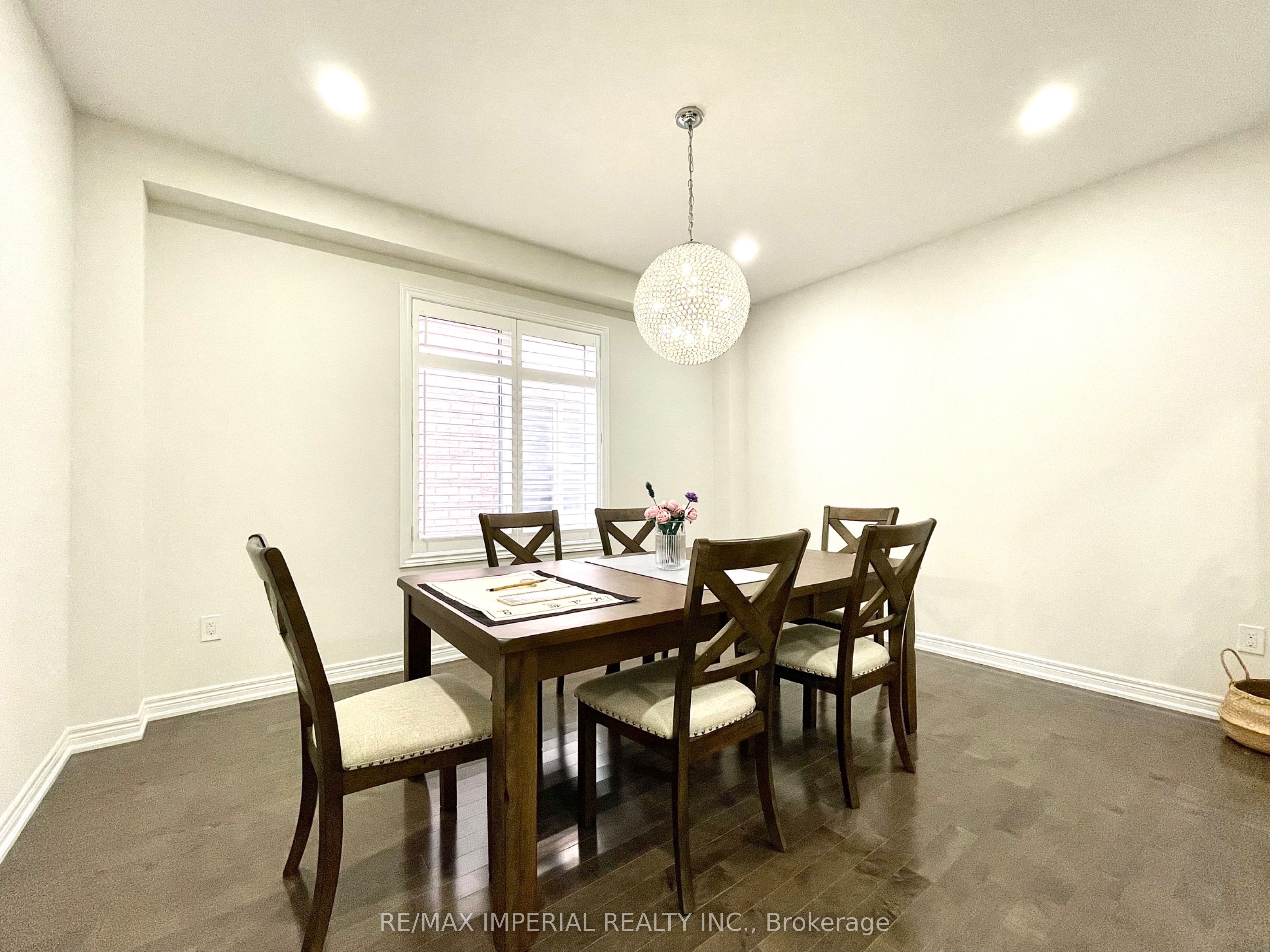 3 Collier Crescent