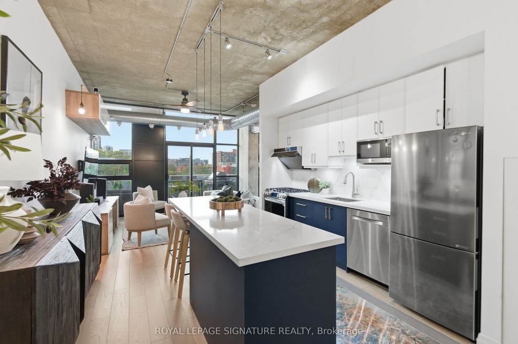 Photo of 60 Bathurst Street #503, Toronto, ON M5V 2P4 (MLS # C12480581)