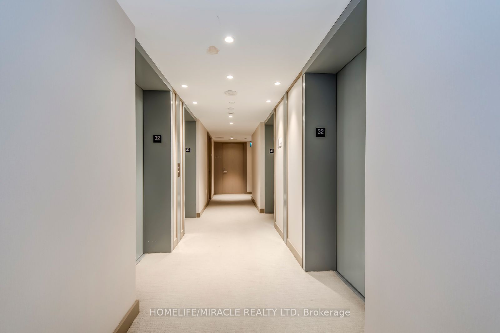 125 Blue Jays Way 3210