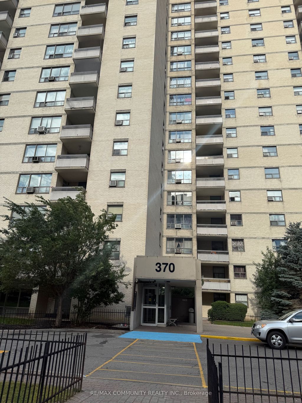 Photo of 370 Dixon Road #1604, Toronto, ON M9R 1T2 (MLS # W12377112)