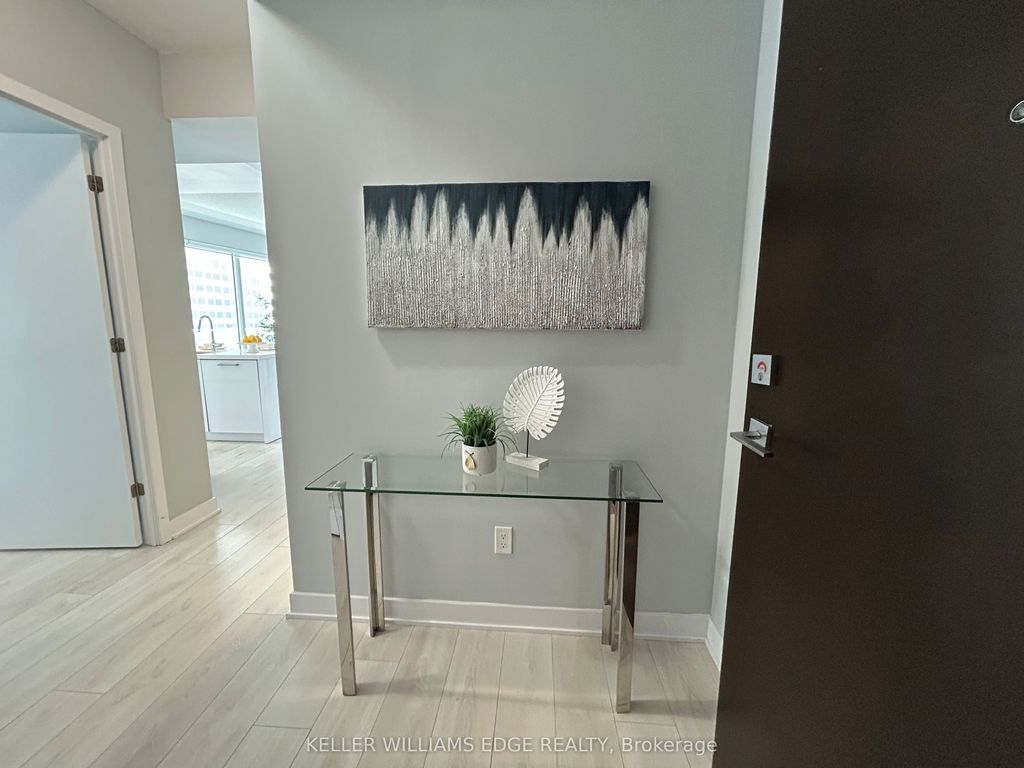 Photo of 2221 Yonge Street #809, Toronto, ON M4S 0B8 (MLS # C13018456)
