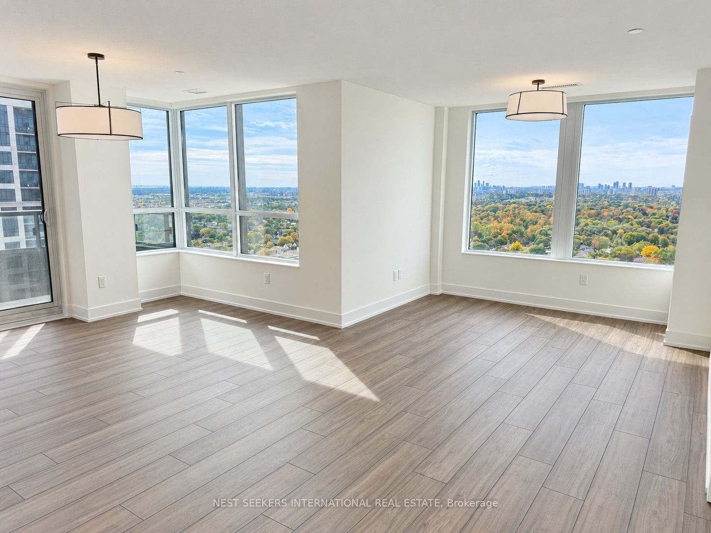 10 Eva Road 2402