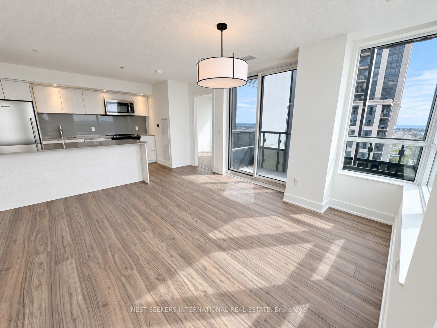 10 Eva Road 2402