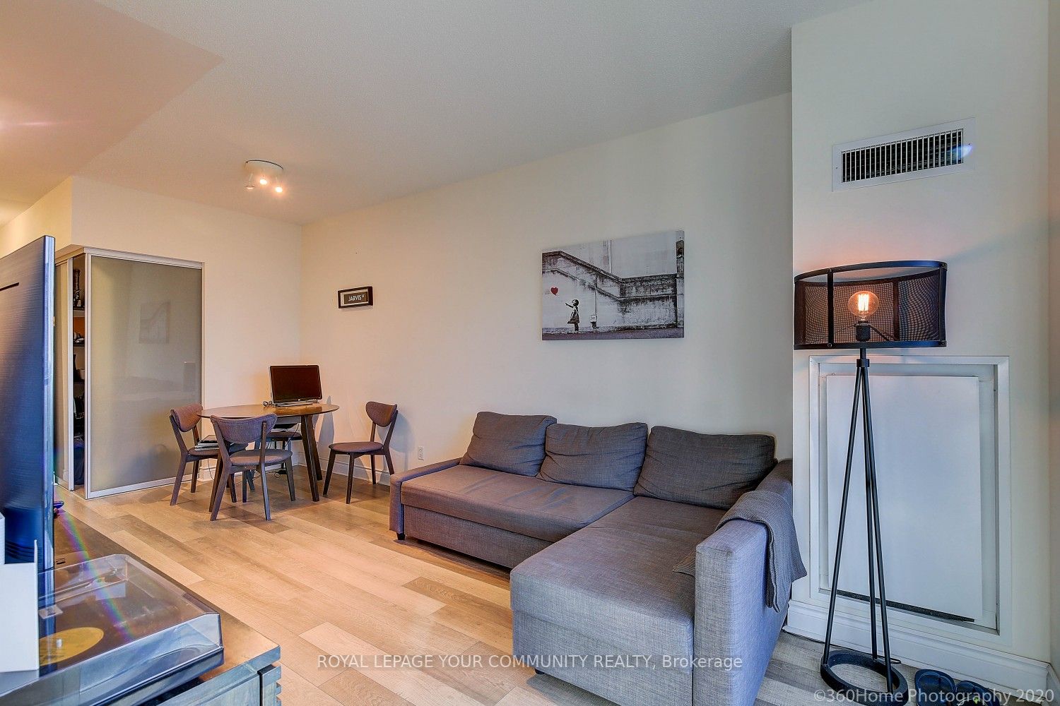 28 Ted Rogers Way 3707