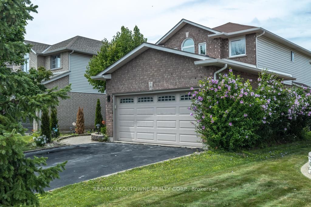 Photo of 14 SABLE Drive, Hamilton, ON L9K 1K9 (MLS # X12790752)