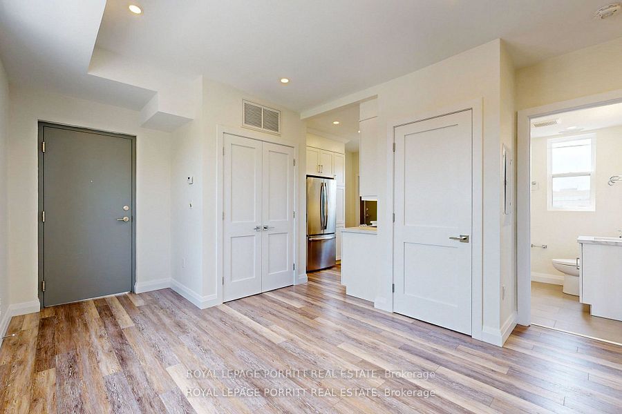 254 Armadale Avenue #1