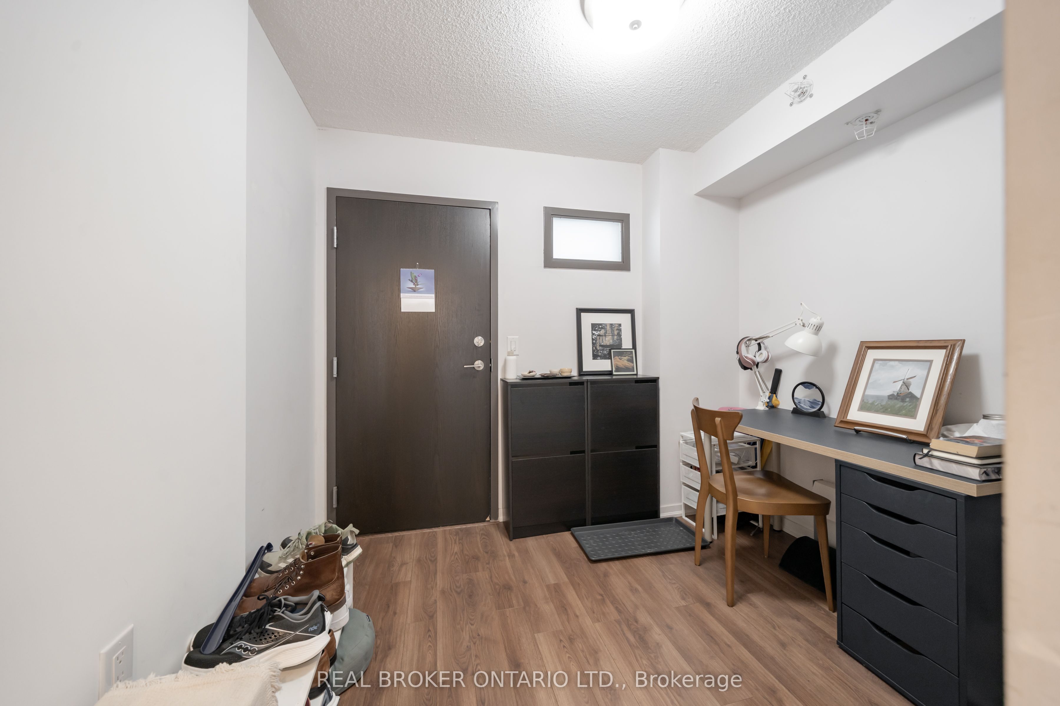 36 Lisgar Street 908E