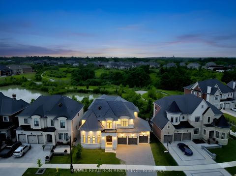 52 Rolling Green Court Vaughan ON L4H 4K7