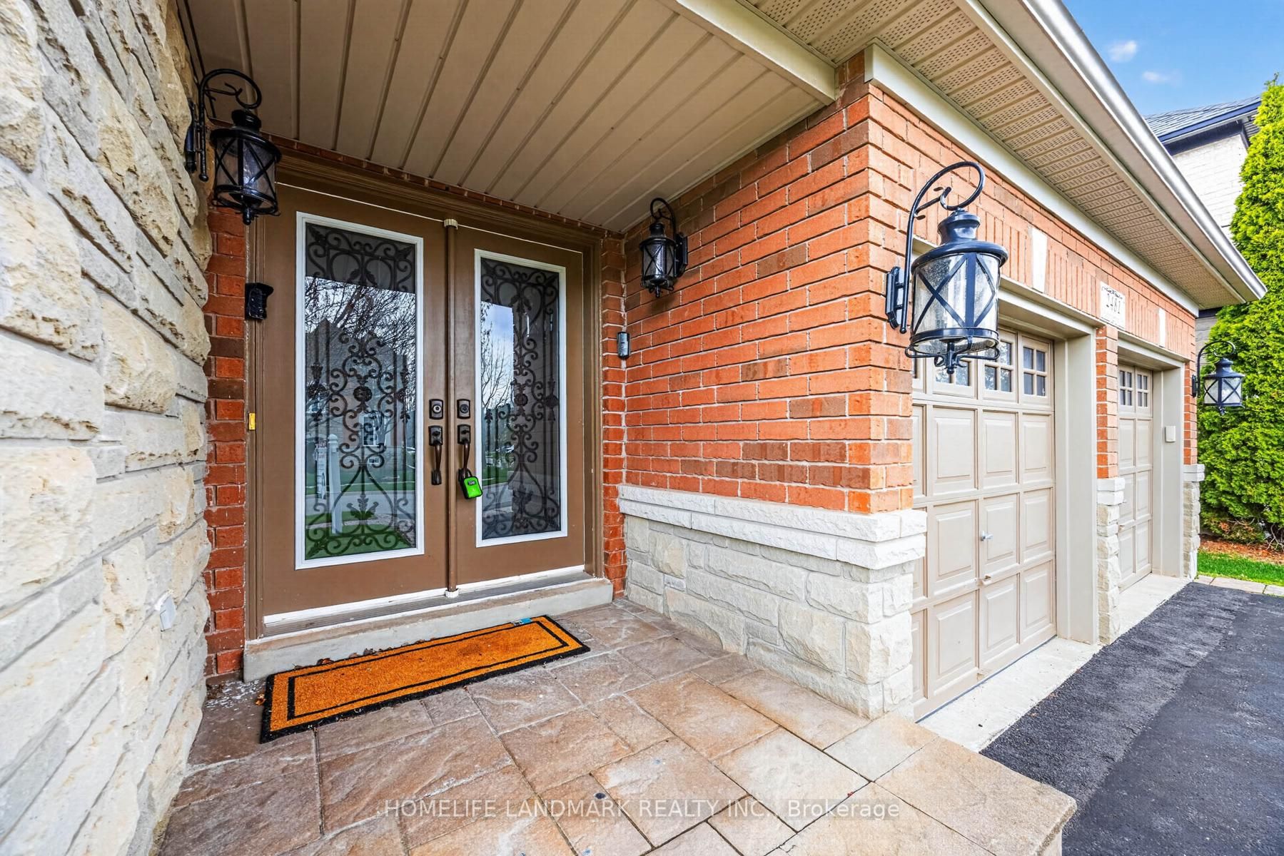 2481 Whistling Springs Crescent