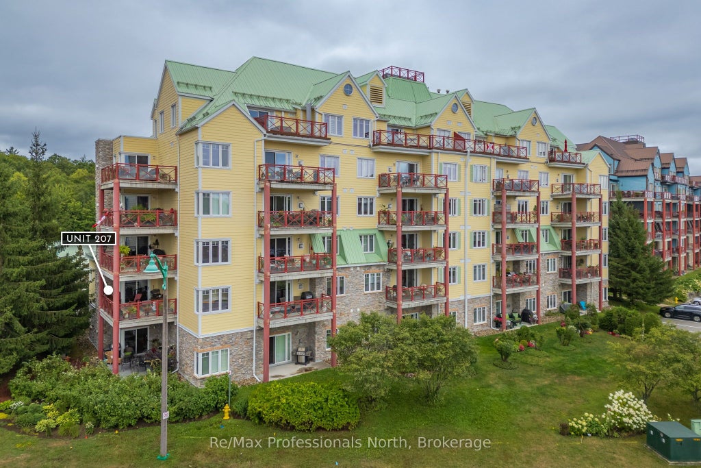 Photo of 110 Steamship Bay Road #207, Gravenhurst, ON P1P 1Z9 (MLS # X13870318)