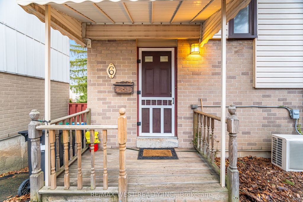 Photo of 6 Hillpark Trail, Brampton, ON L6S 1R1 (MLS # W12723086)