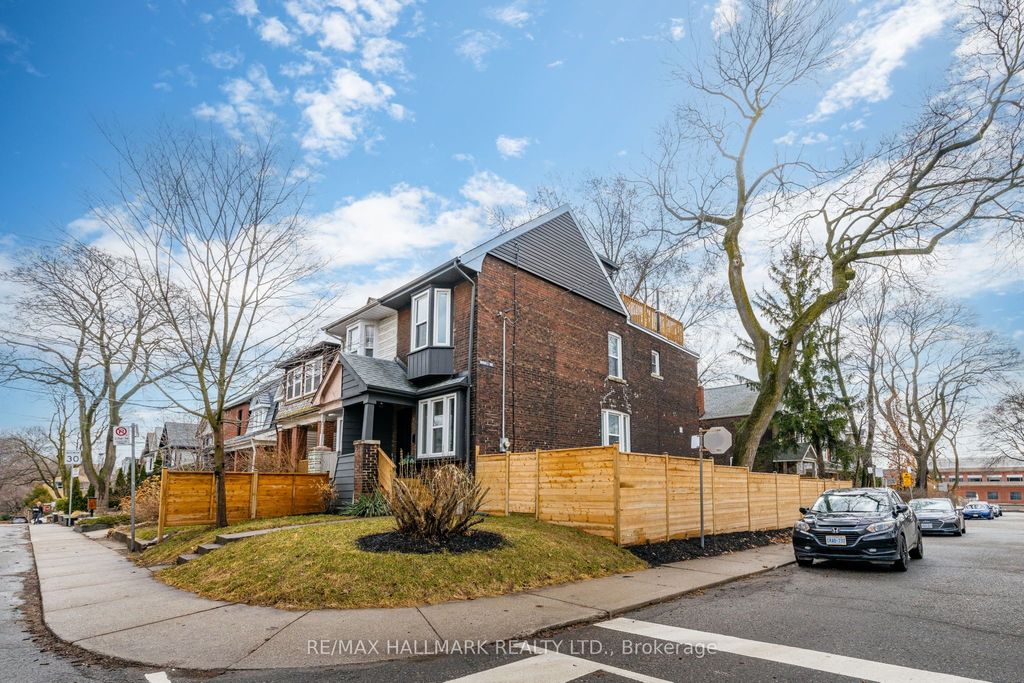 Photo of 31 Myrtle Avenue, Toronto, ON M4M 2A4 (MLS # E12962704)