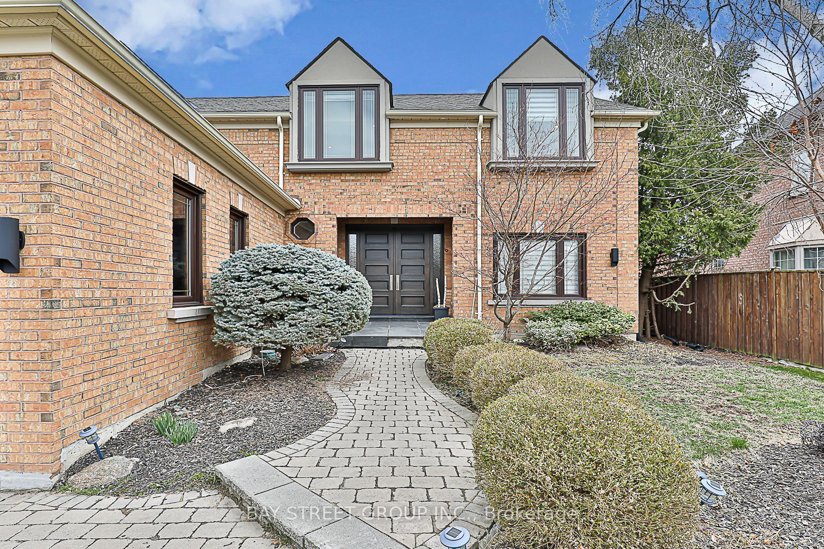 11 Gatcombe Circle