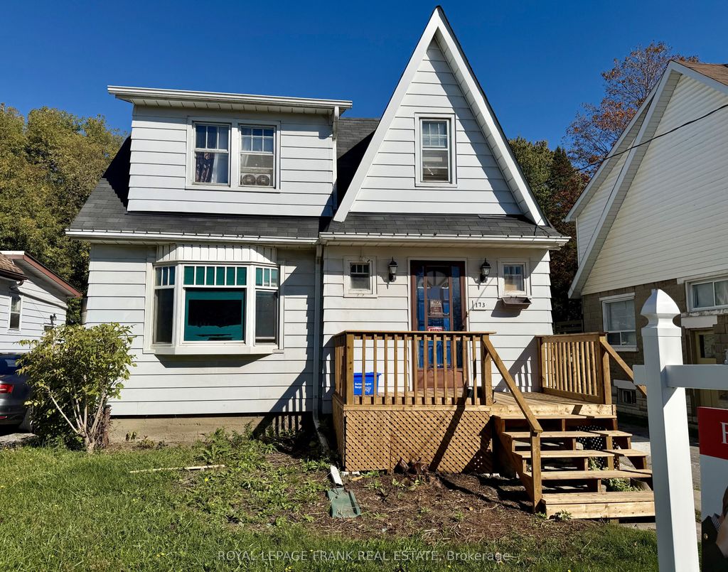 Photo of 173 Park Road S, Oshawa, ON L1J 4H1 (MLS # E12438513)