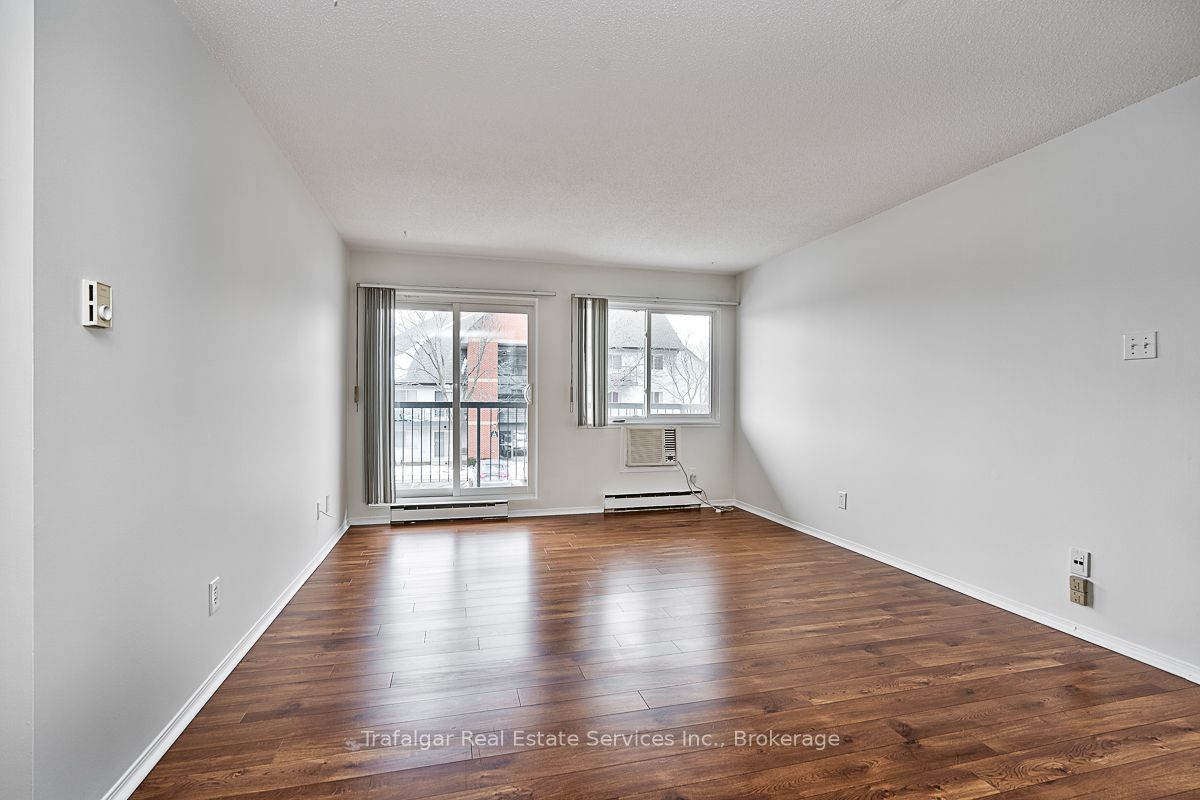 1450 Glen Abbey Gate 221