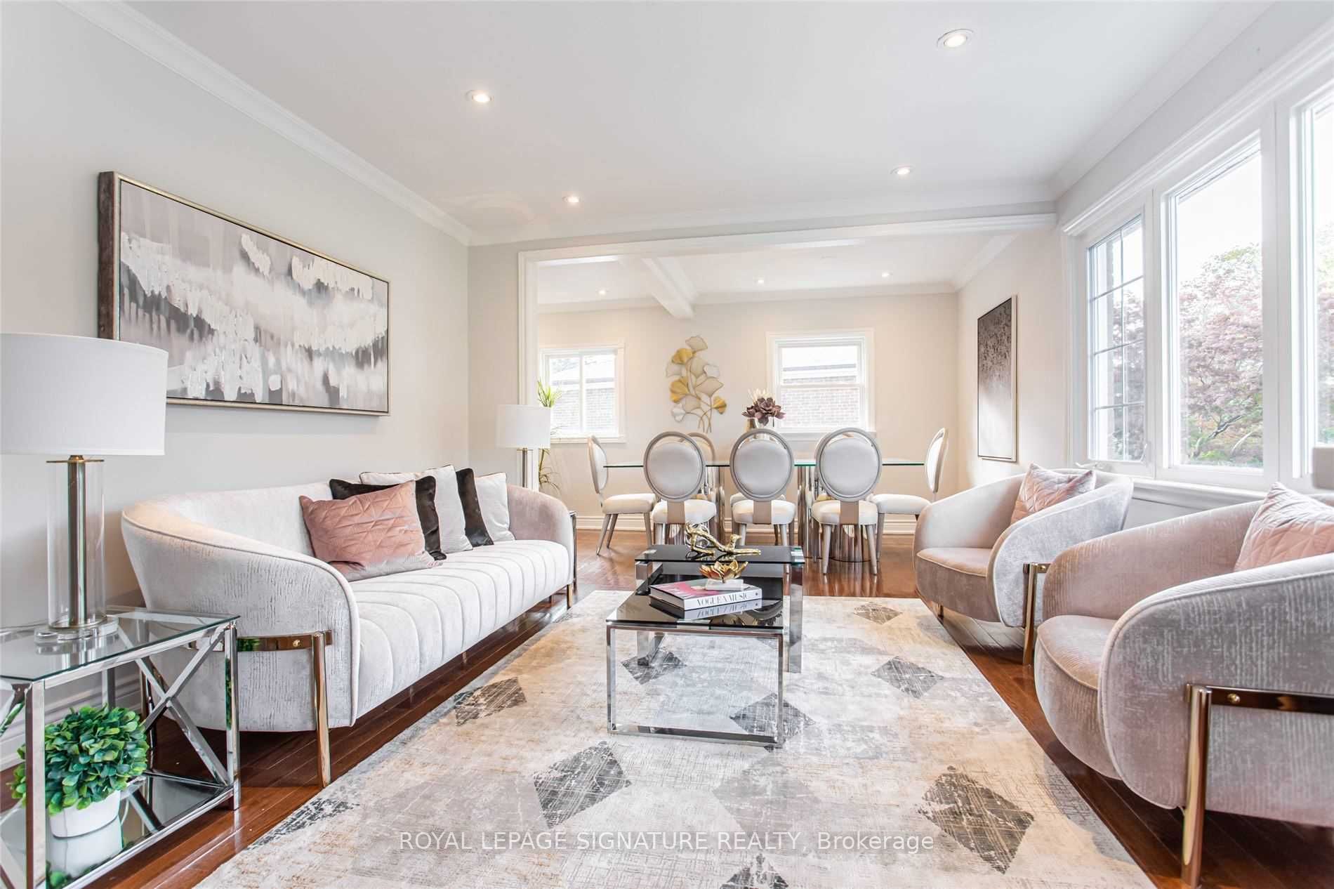 50 Cartier Crescent Main