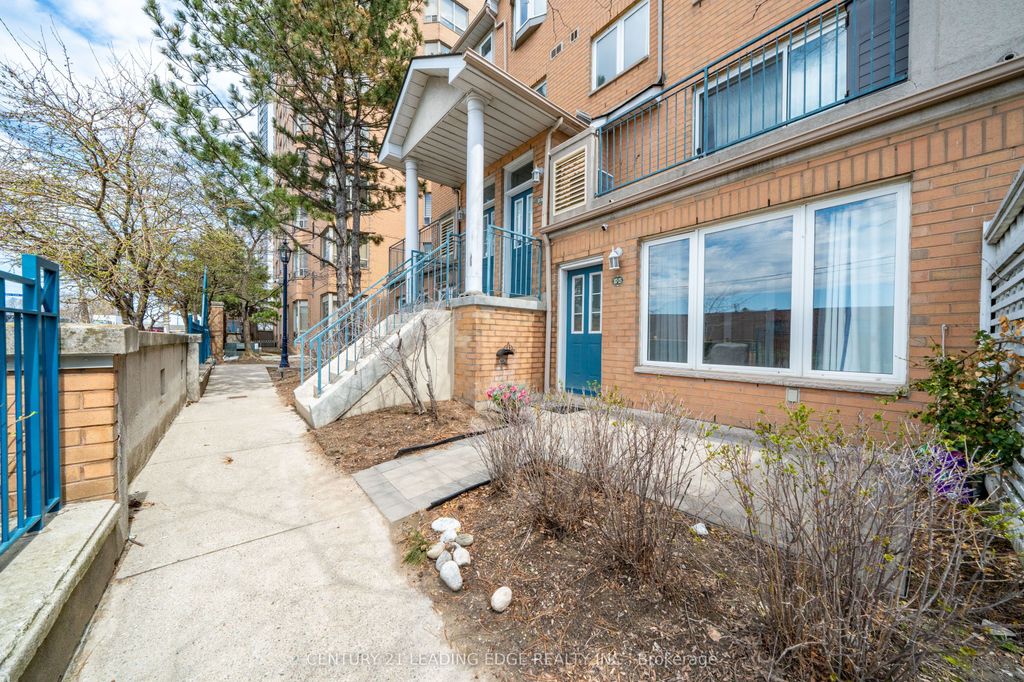 Photo of 117 Omni Drive #25, Toronto, ON M1P 5A5 (MLS # E13038442)