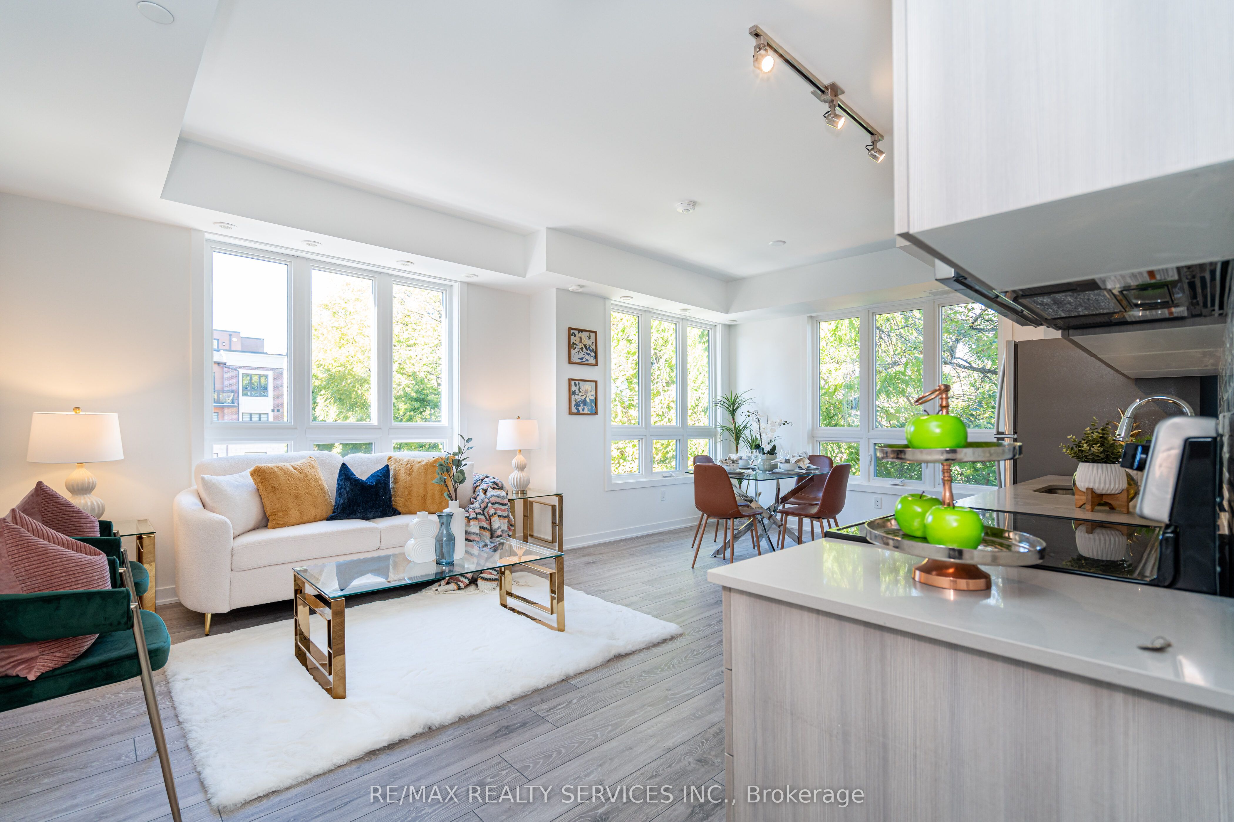 4017 Hickory Drive 16