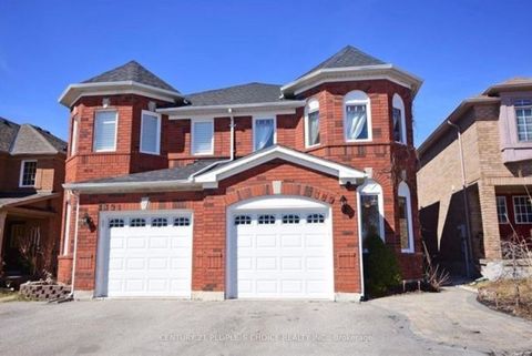 3389 Wild Cherry Lane Mississauga ON L5N 7N7