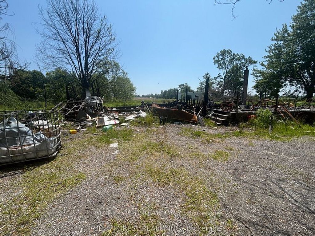 Photo of 2304 North Shore Drive, Haldimand, ON N0A 1K0 (MLS # X12651986)