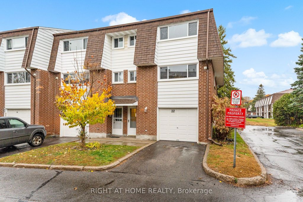 Photo of 2296 Orient Park Drive #32, Blackburn Hamlet, ON K1B 4N6 (MLS # X12498306)