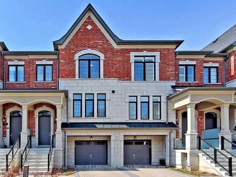 17 Duncombe Lane Richmond Hill ON L4C 1C2