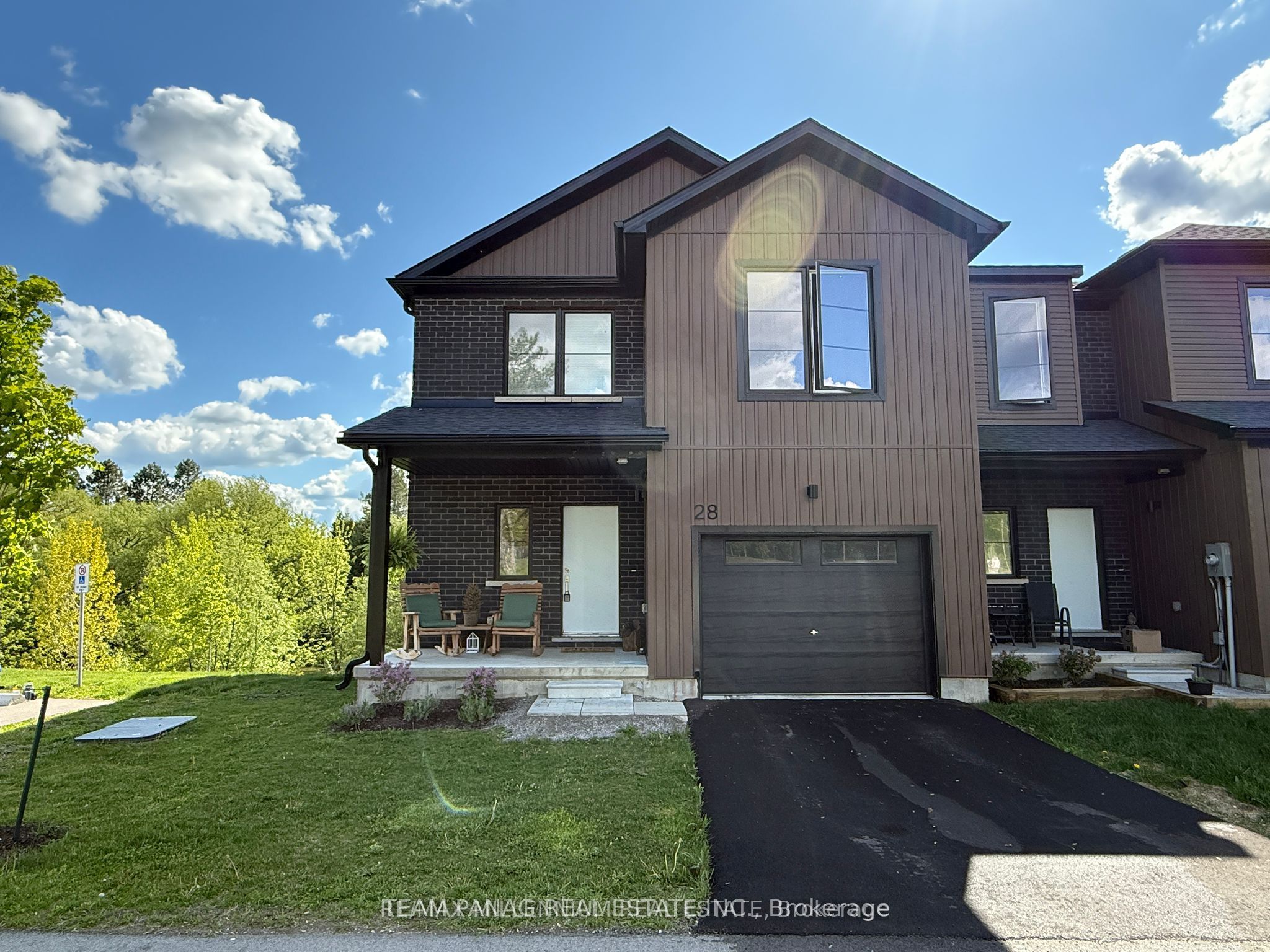 Photo 1 of 17 — 28 Trailside Drive, Haldimand, ON N0A 1S0