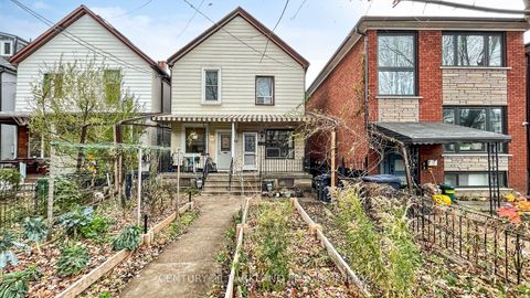 Photo of 737 Manning Avenue, Toronto, ON M6G 2W5 (MLS # C12569434)