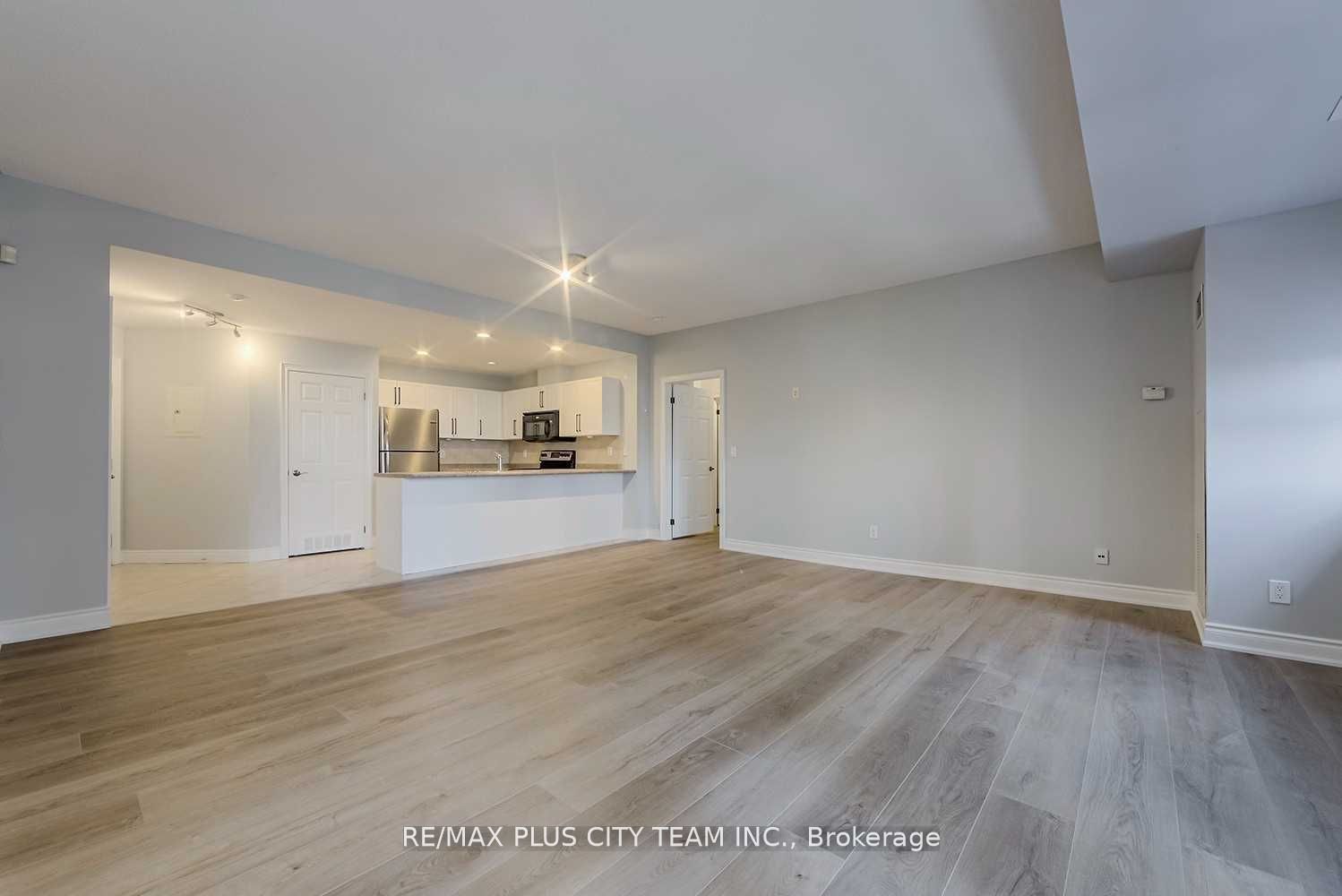 399 Elizabeth Street 609