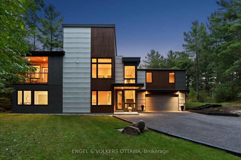 Photo of 108 EDITH MARGARET Place, Carp - Huntley Ward, ON K2W 1A8 (MLS # X12774132)