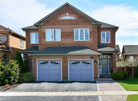 3428 Fountain Park Avenue Mississauga ON L5M 7E3