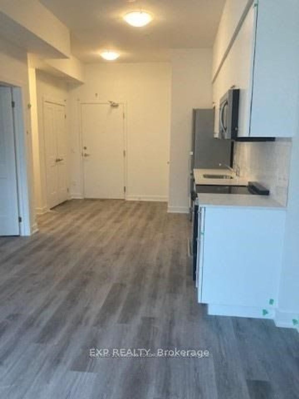 Photo of 110 Fergus Avenue #101, Kitchener, ON N2A 2H2 (MLS # X13054250)