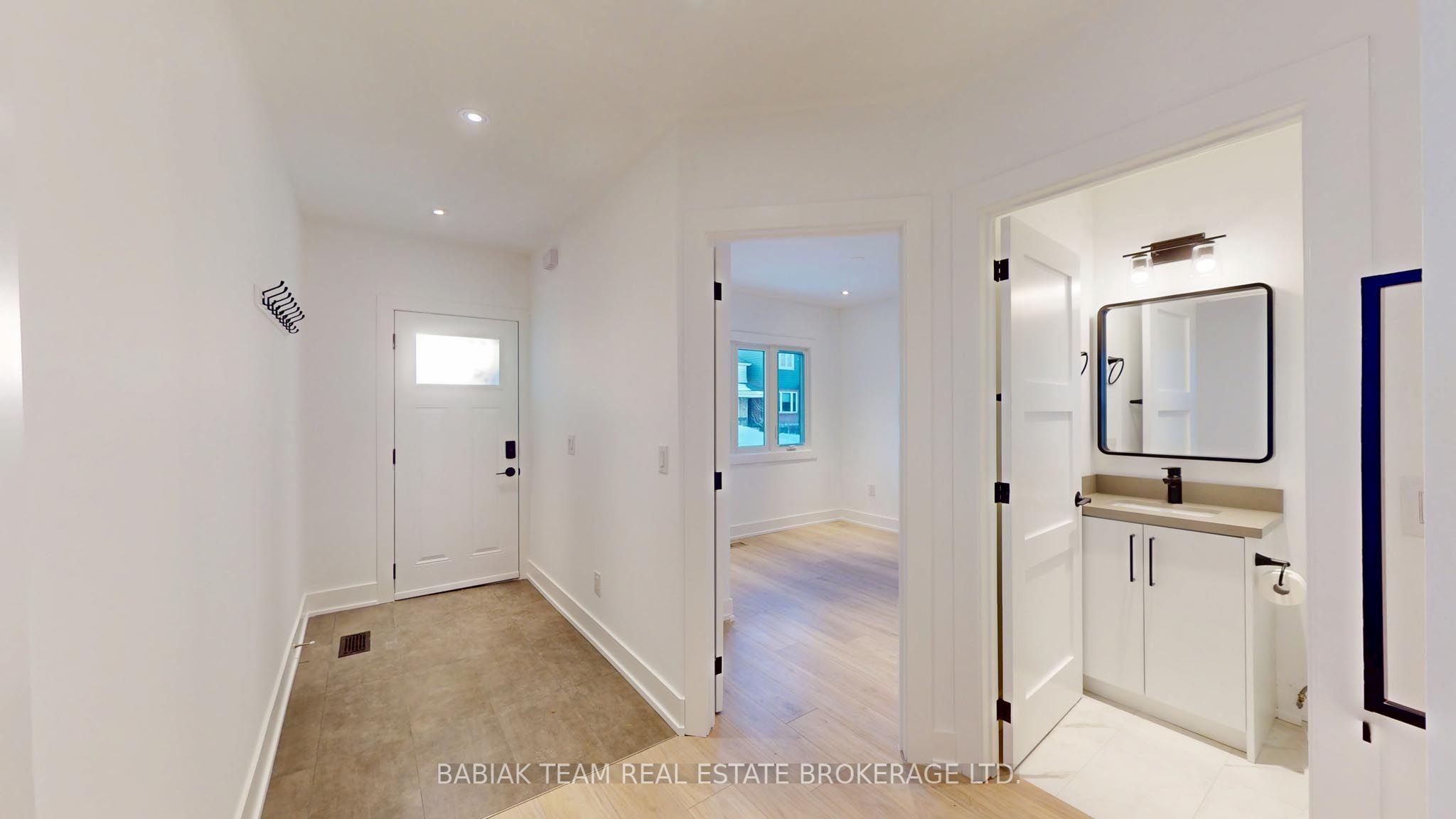 709 Willard Avenue Upper