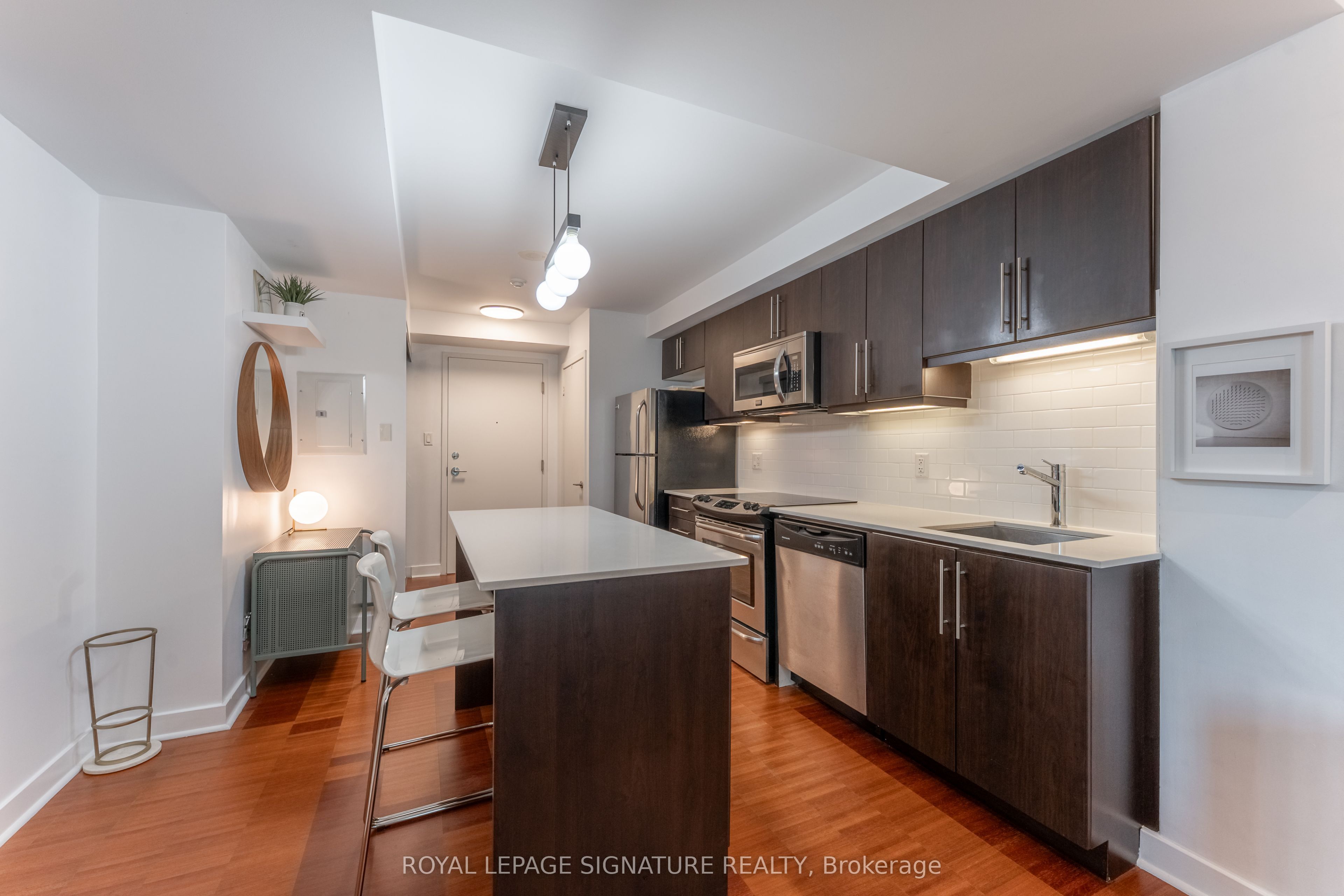 1169 Queen Street W 328